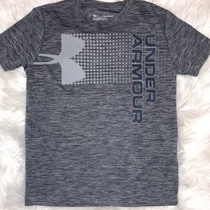 ⚡️4 items for $20⚡️ Under Armour Tee